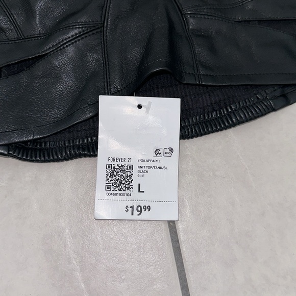 Black leather top - Picture 2 of 2